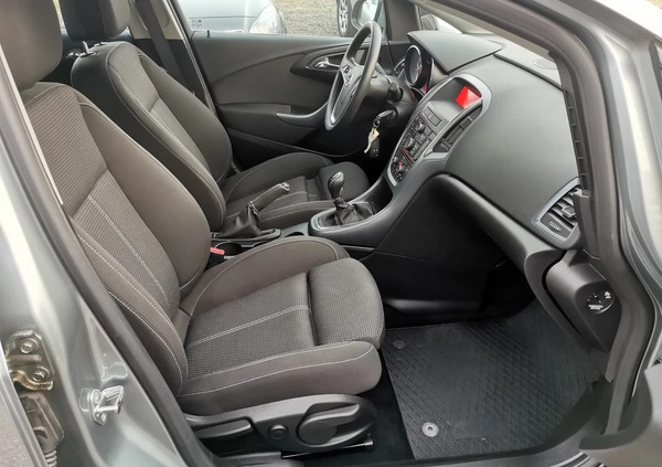 Opel Astra cena 33897 przebieg: 116000, rok produkcji 2013 z Krajenka małe 529